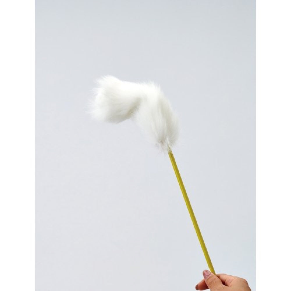 Marukan White Tail Teaser with Bell Wand Cat Toy